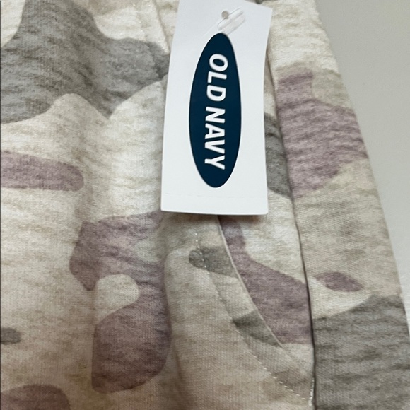 Woman’s Camouflage Shorts - Picture 2 of 3